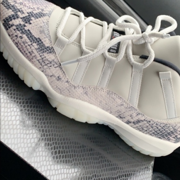 11s snakeskin